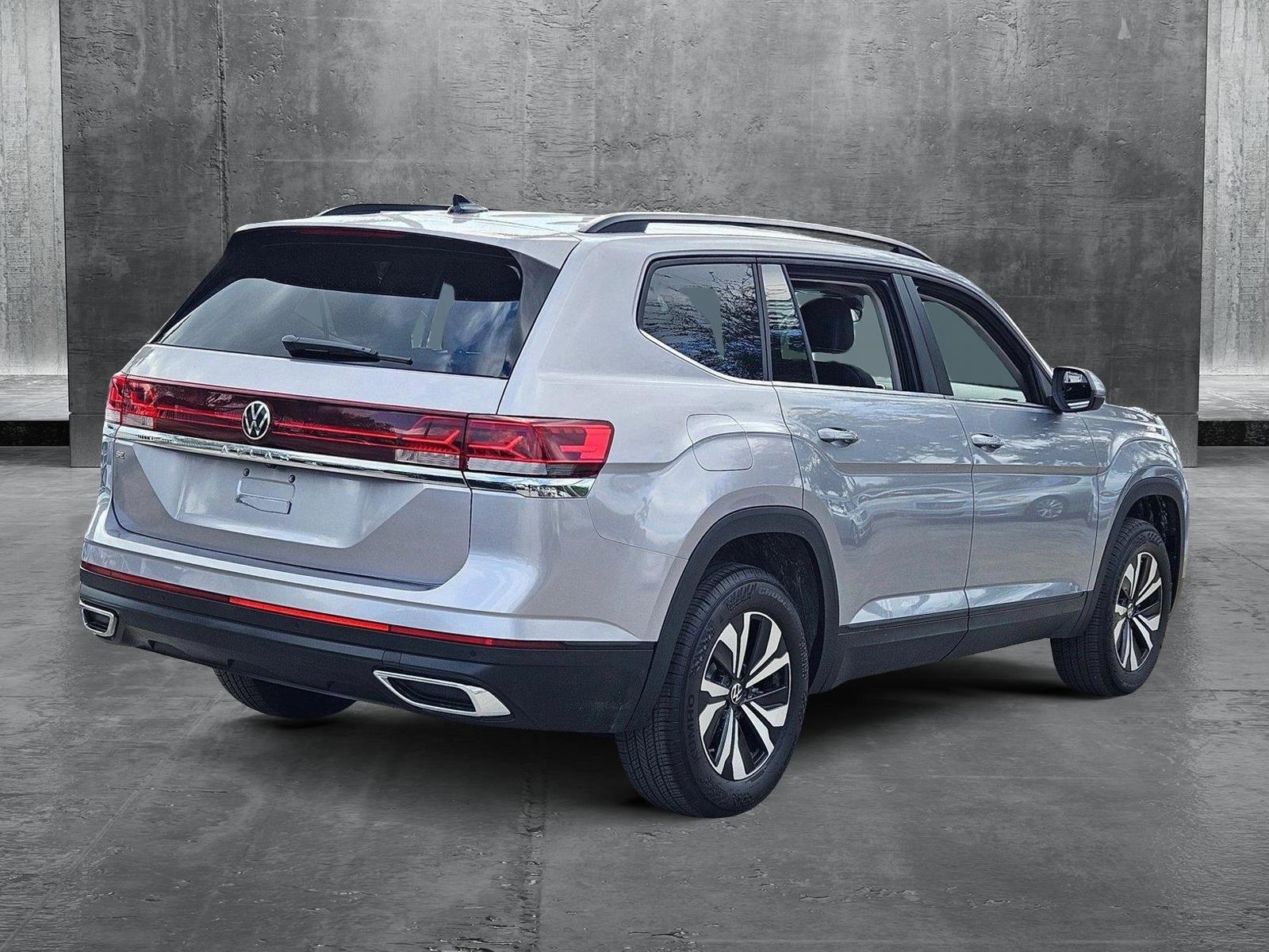 2024 Volkswagen Atlas Vehicle Photo in Pembroke Pines , FL 33027