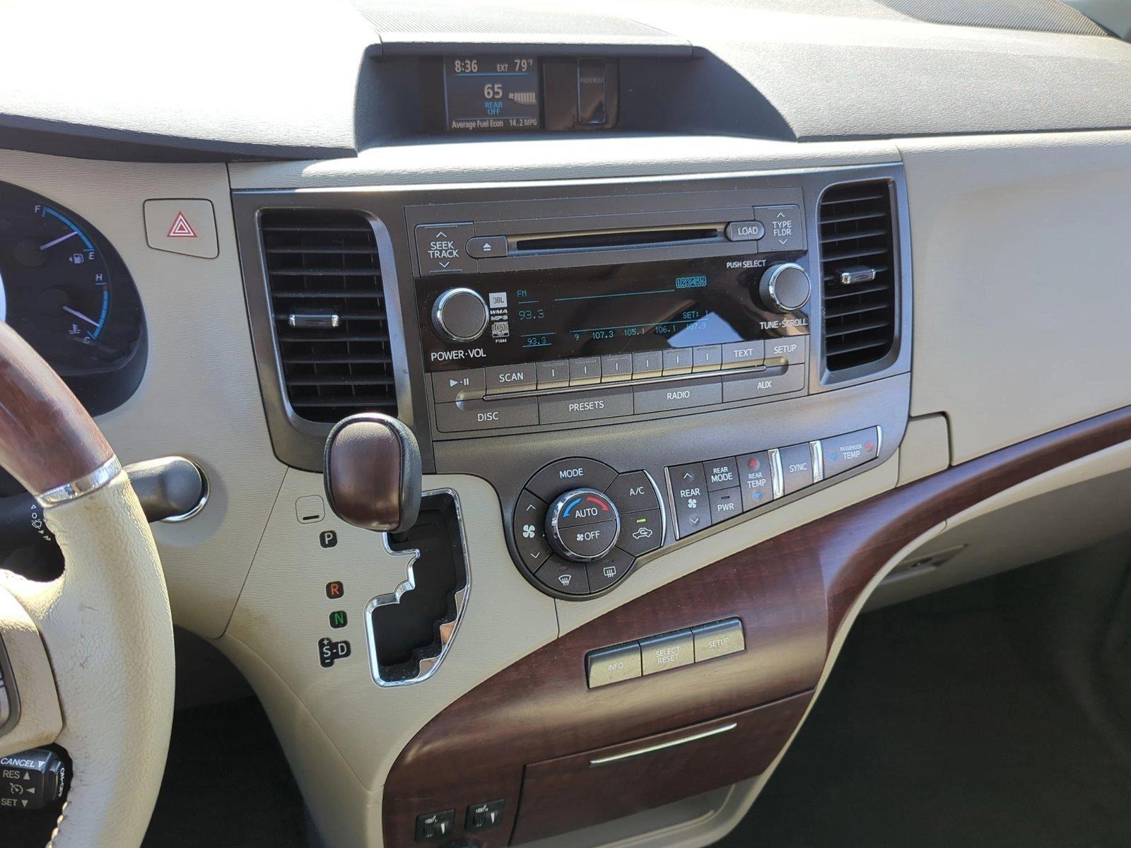 2011 Toyota Sienna Vehicle Photo in Ft. Myers, FL 33907