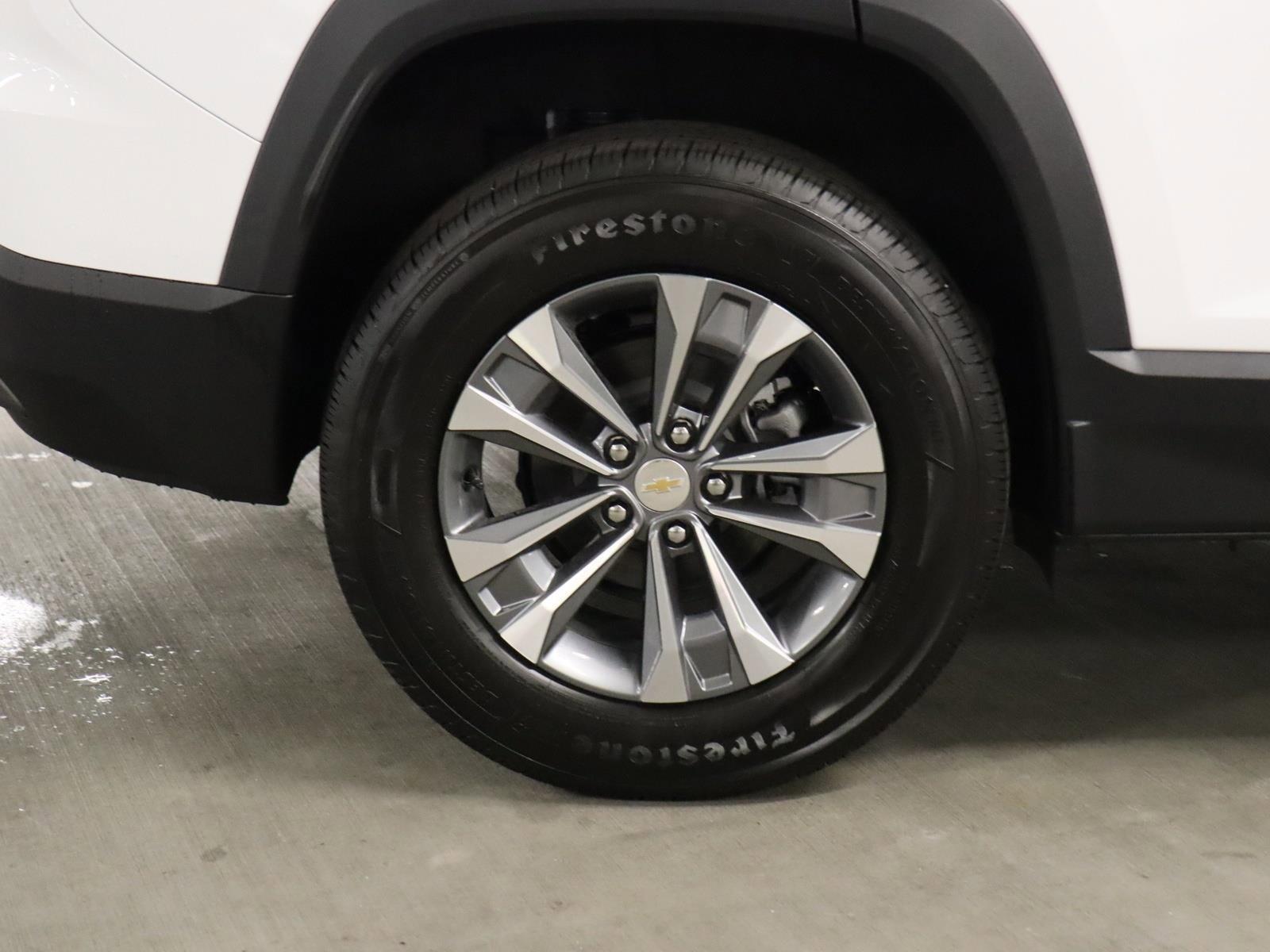 2025 Chevrolet Equinox Vehicle Photo in LOS ANGELES, CA 90007-3794
