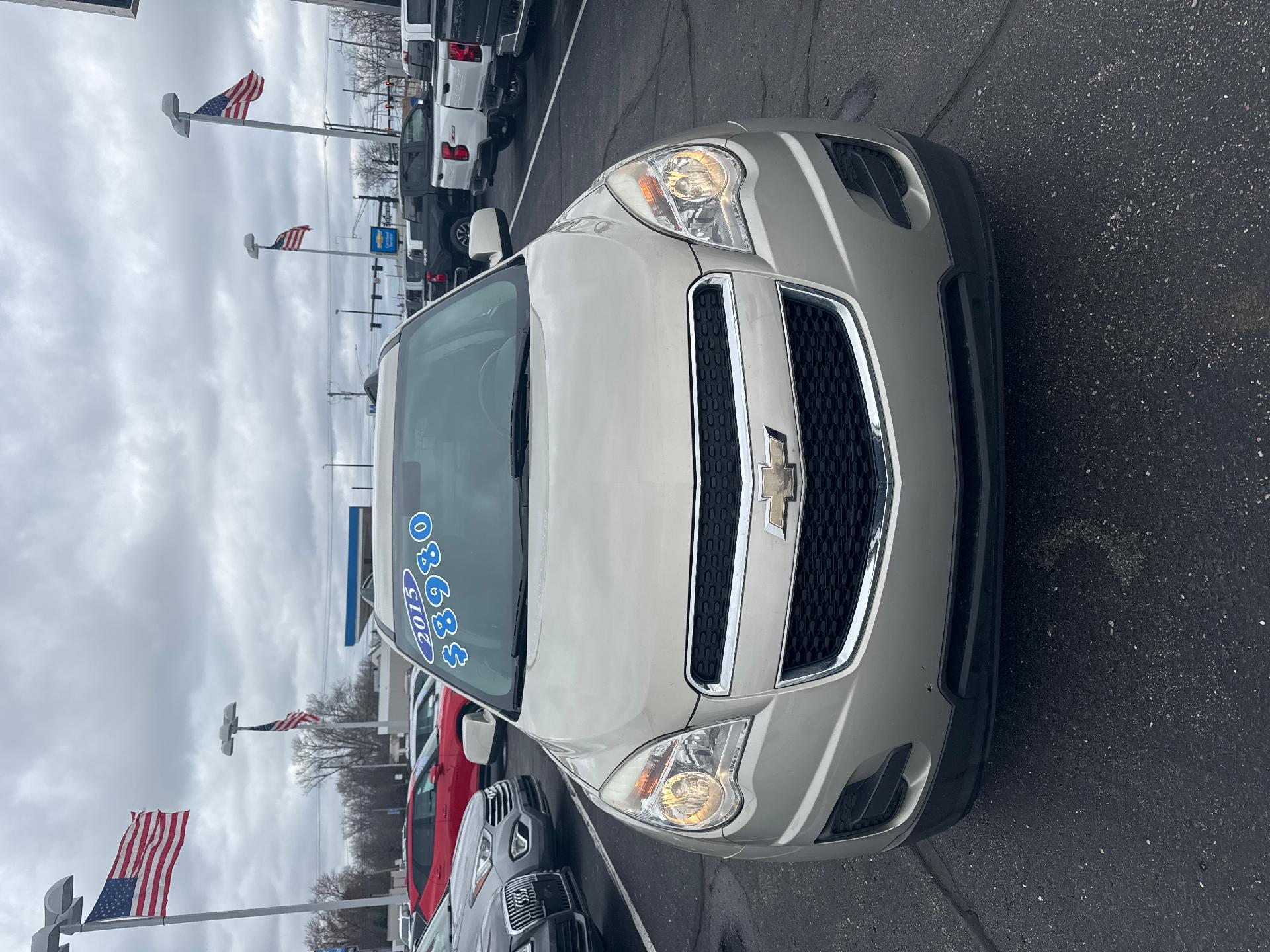 Used 2015 Chevrolet Equinox 1LT with VIN 2GNALBEK8F1114737 for sale in Warren, MI