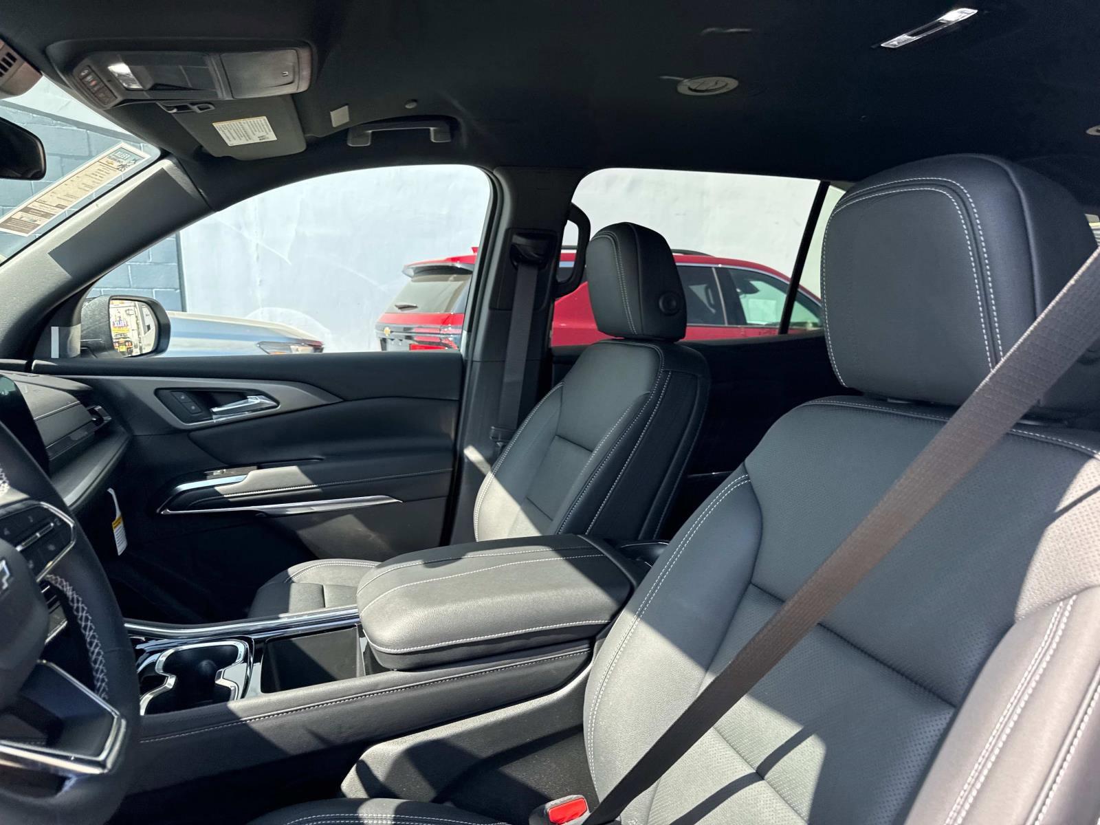 2025 Chevrolet Traverse Vehicle Photo in LOS ANGELES, CA 90007-3794