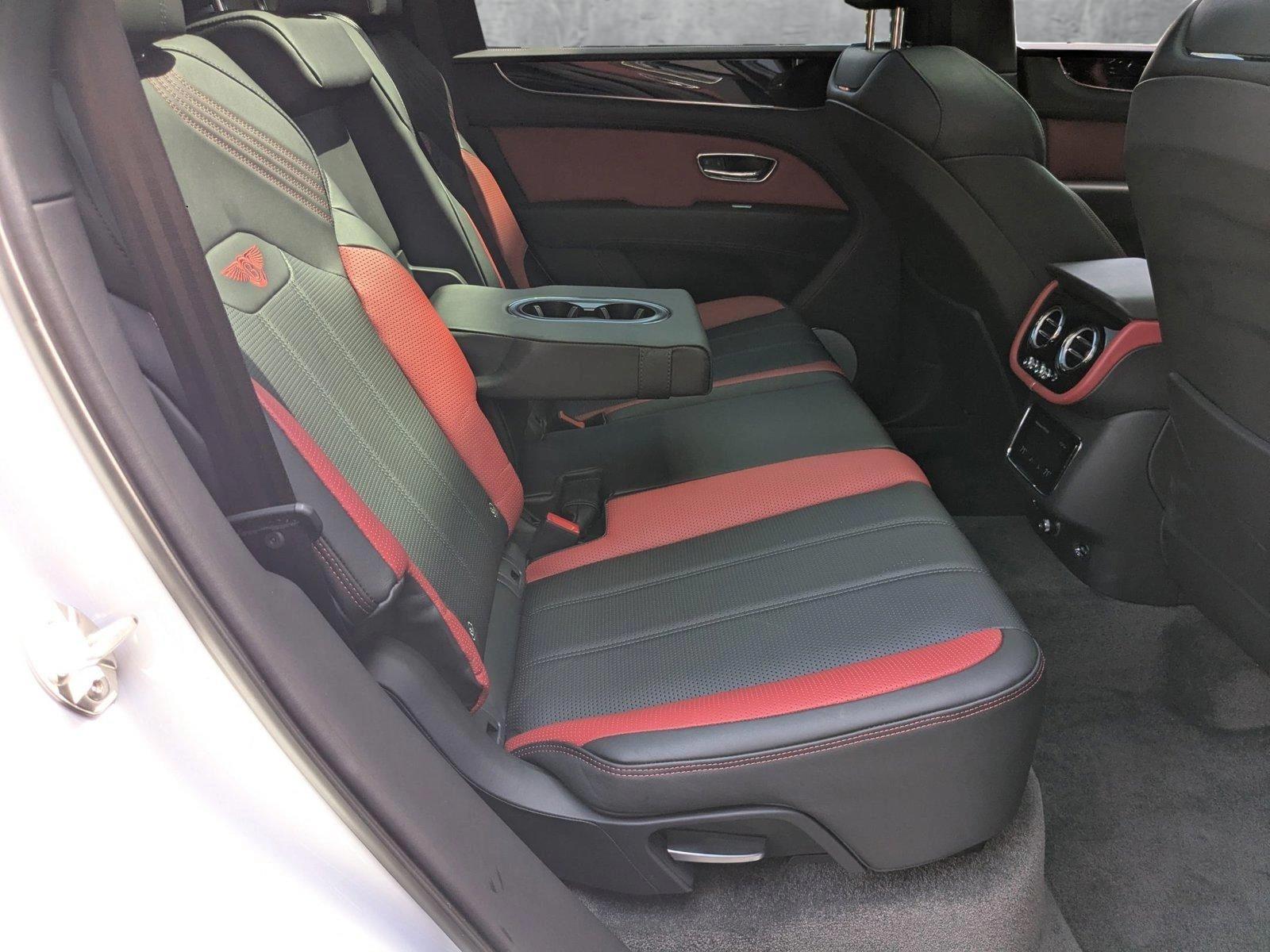 2022 Bentley Bentayga Vehicle Photo in Pompano Beach, FL 33064