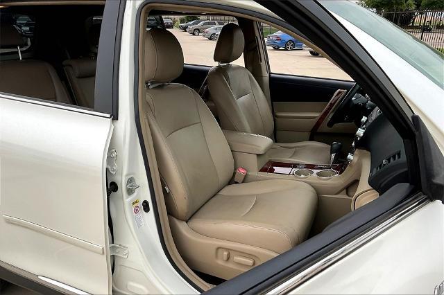 2012 Toyota Highlander Vehicle Photo in Grapevine, TX 76051