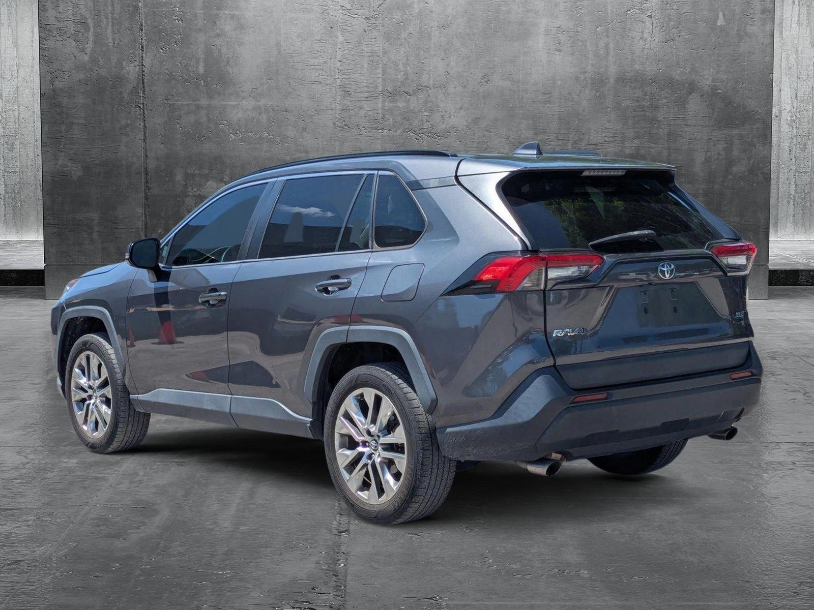 2020 Toyota RAV4 Vehicle Photo in GREENACRES, FL 33463-3207
