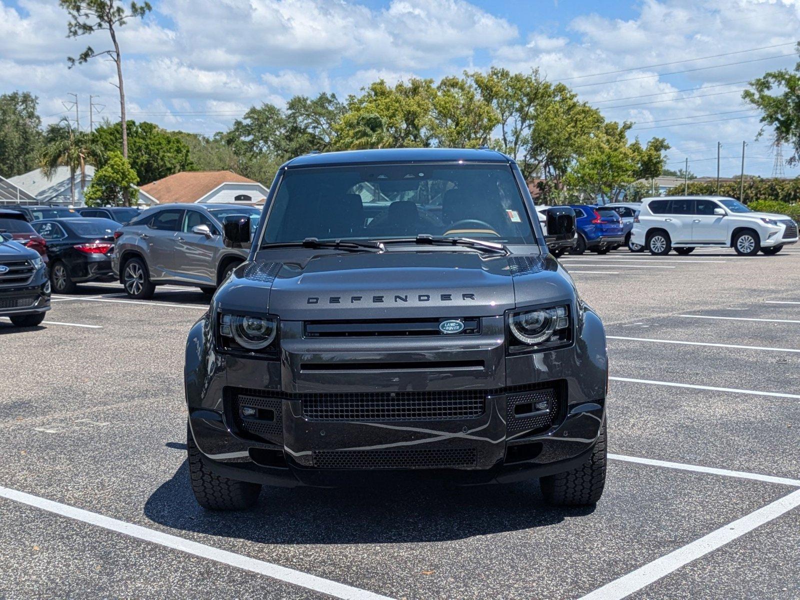 2024 Land Rover Defender Vehicle Photo in Tampa, FL 33614