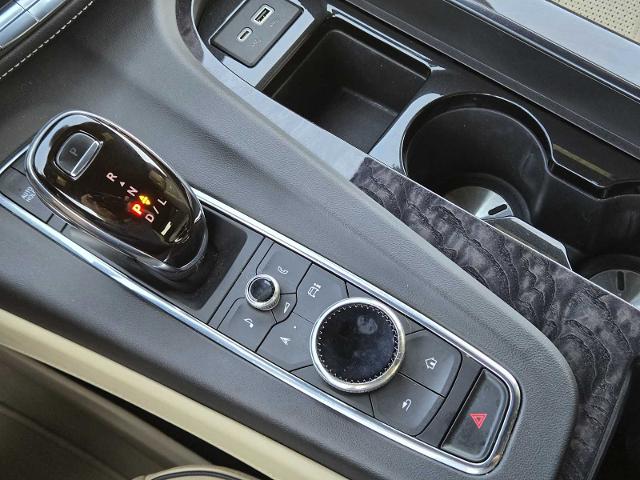 2021 Cadillac Escalade Vehicle Photo in DENTON, TX 76210-9321