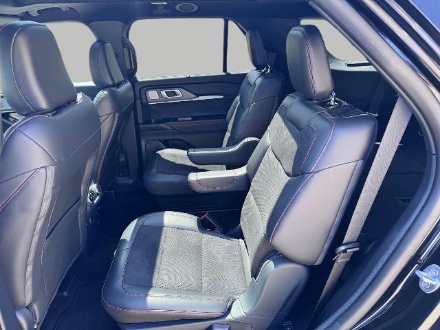2025 Ford Explorer Vehicle Photo in Green Bay, WI 54304