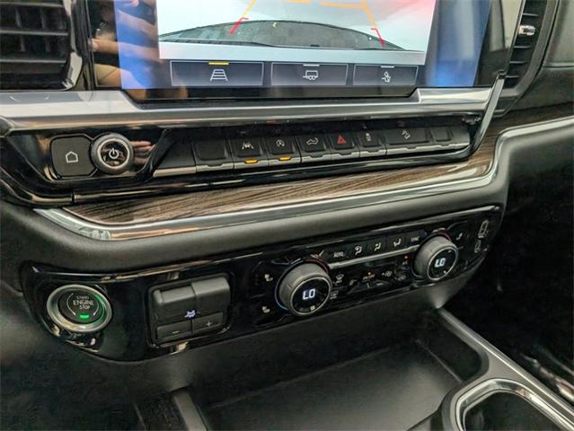 2024 Chevrolet Silverado 1500 Vehicle Photo in ENGLEWOOD, CO 80113-6708
