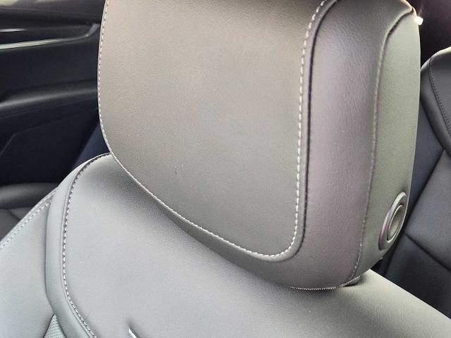 2024 Cadillac XT6 Vehicle Photo in DENTON, TX 76210-9321