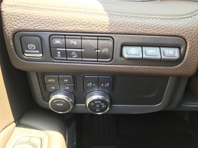 2021 GMC Yukon XL Vehicle Photo in GREEN BAY, WI 54303-3330