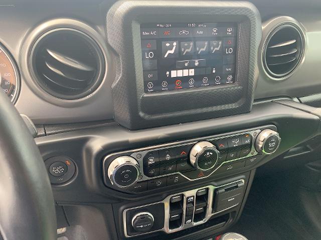 2021 Jeep Gladiator Vehicle Photo in MOON TOWNSHIP, PA 15108-2571