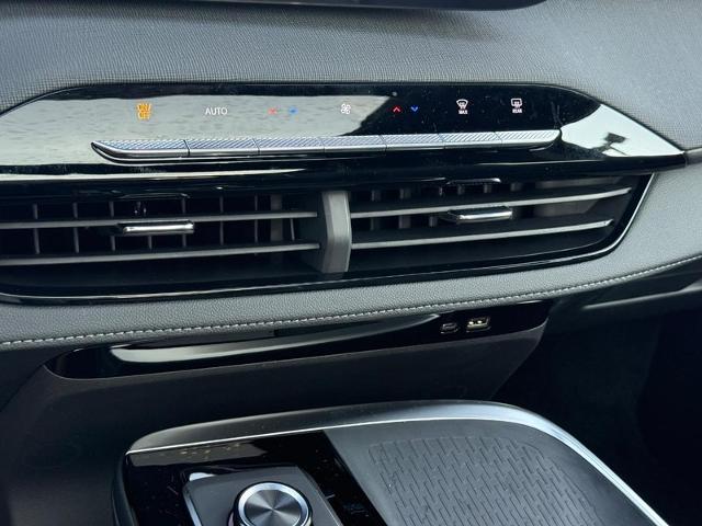 2026 Buick Enclave Vehicle Photo in COLUMBIA, MO 65203-3903