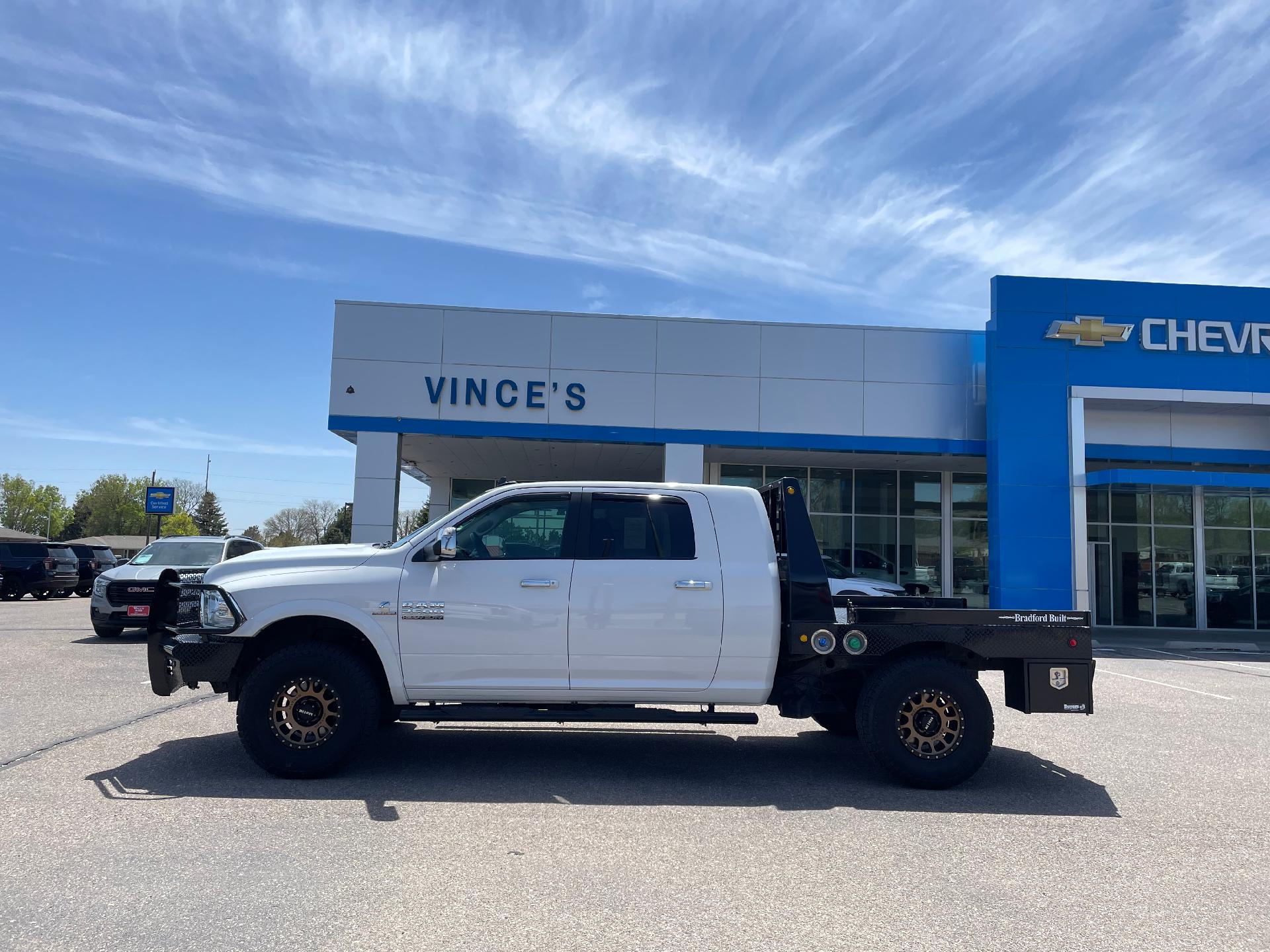 Used 2017 RAM Ram 2500 Pickup Laramie with VIN 3C6UR5NL6HG562751 for sale in Burlington, CO