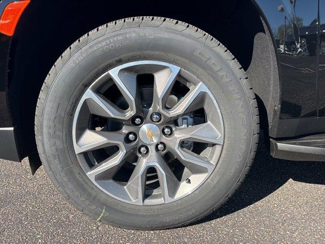 2024 Chevrolet Suburban Vehicle Photo in SAUK CITY, WI 53583-1301