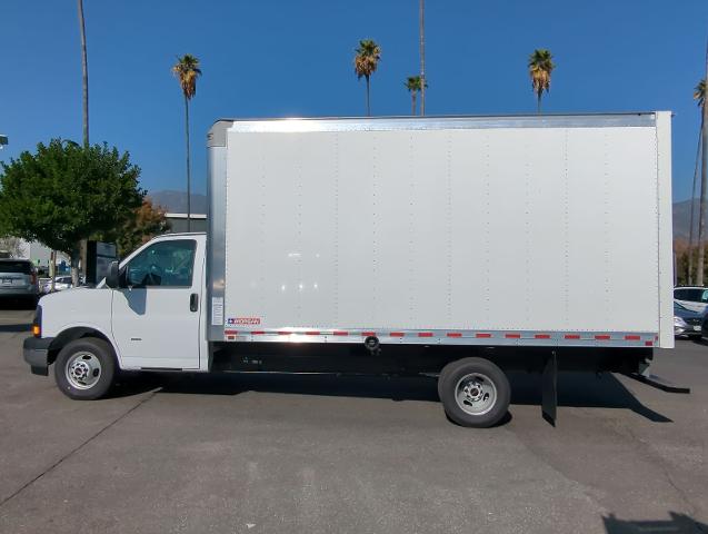 2024 GMC Savana Cutaway 3500 Vehicle Photo in PASADENA, CA 91107-3803