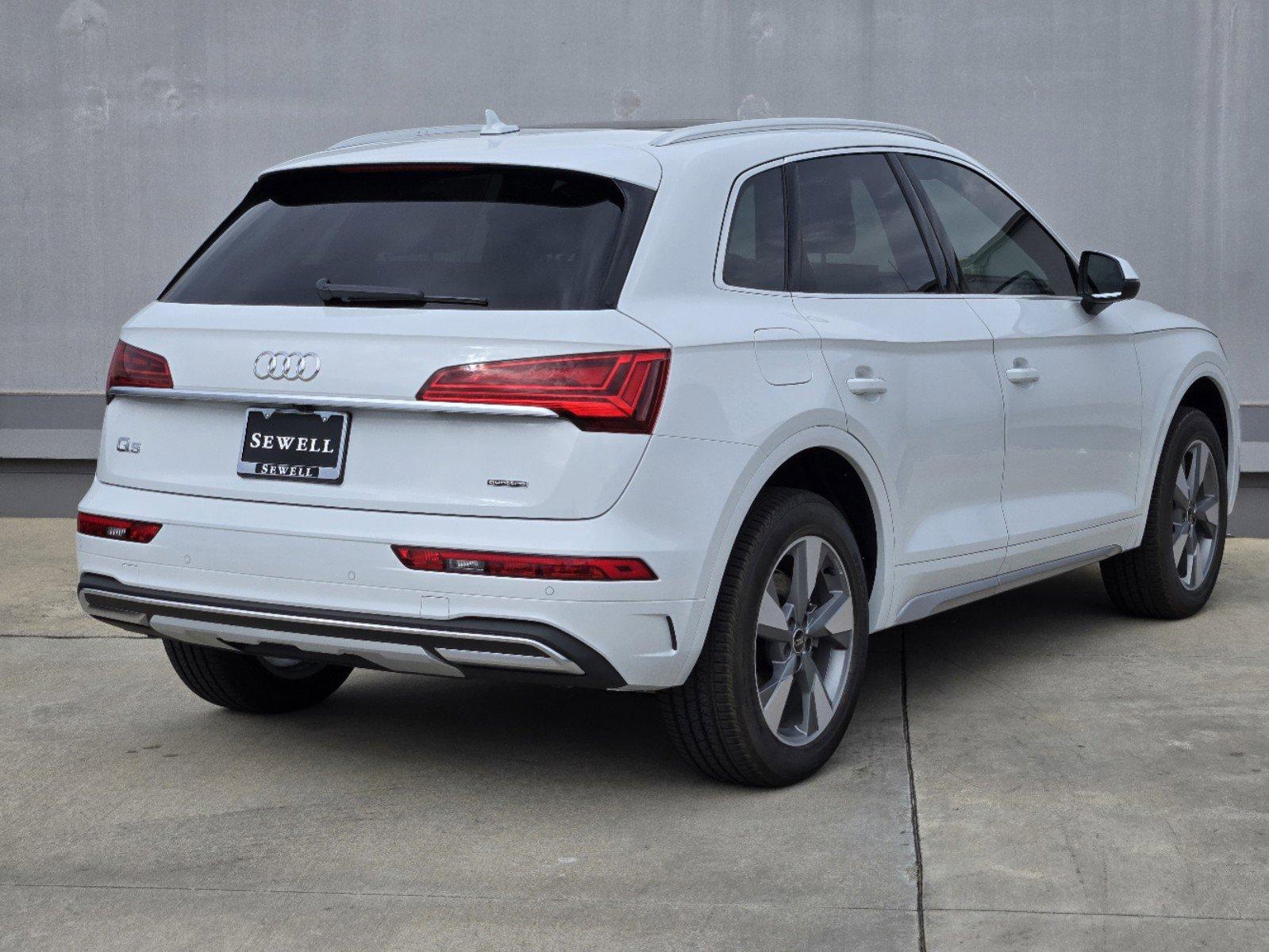 2025 Audi Q5 Vehicle Photo in SUGAR LAND, TX 77478