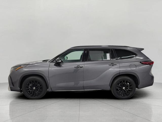 2024 Toyota Highlander Vehicle Photo in Oshkosh, WI 54904