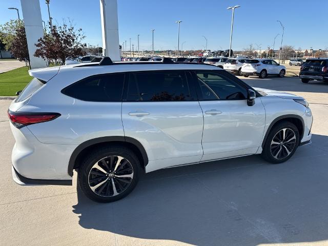 2021 Toyota Highlander Vehicle Photo in Grapevine, TX 76051