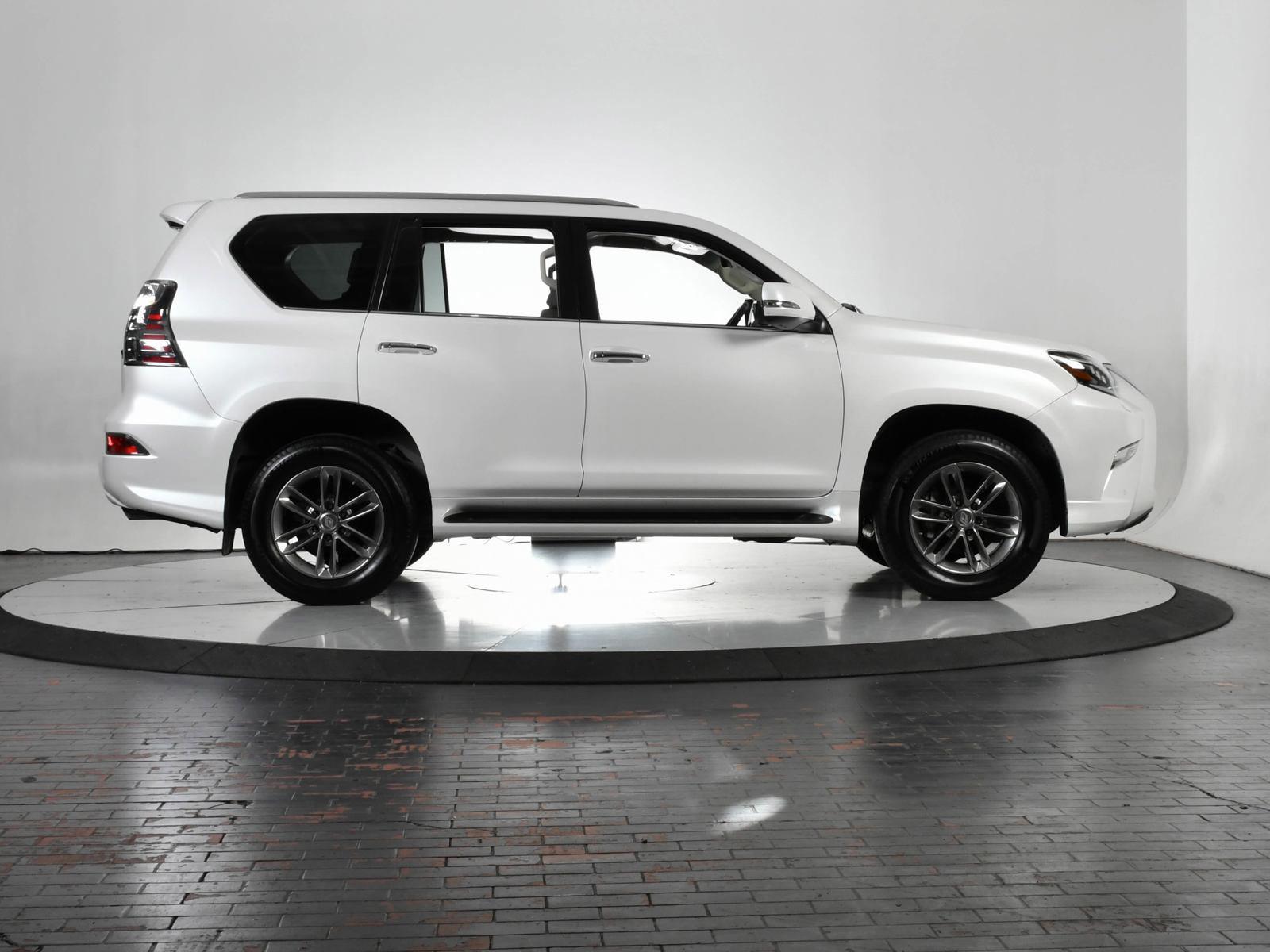 2023 Lexus GX 460 Vehicle Photo in DALLAS, TX 75235