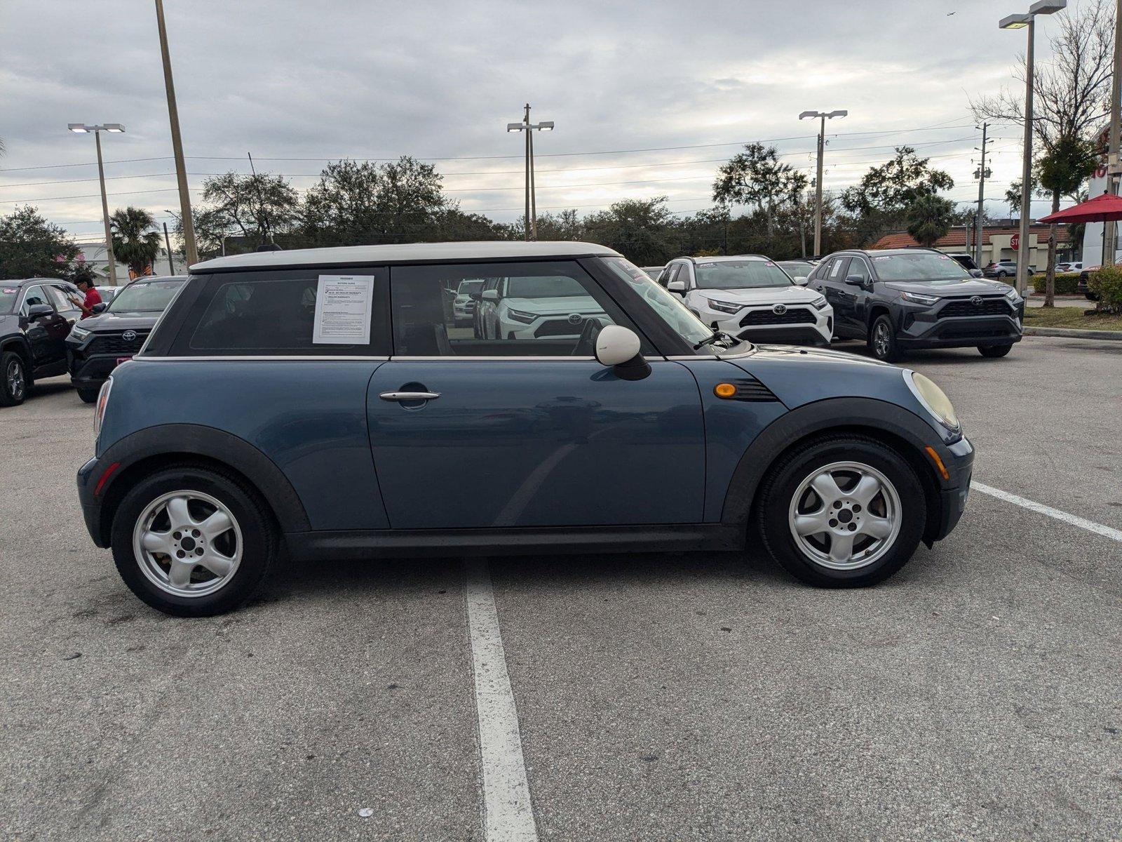 2010 MINI Cooper Hardtop 2 Door Vehicle Photo in Winter Park, FL 32792