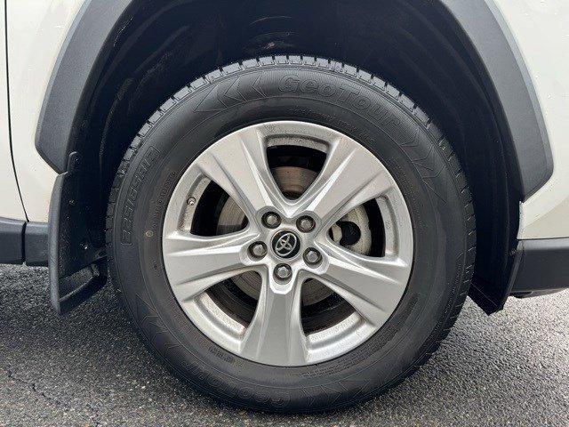 2019 Toyota RAV4 Vehicle Photo in Mechanicsburg, PA 17050-1707