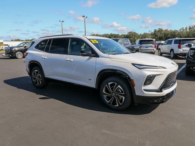 2025 Buick Enclave Vehicle Photo in HOMOSASSA, FL 34448-1461