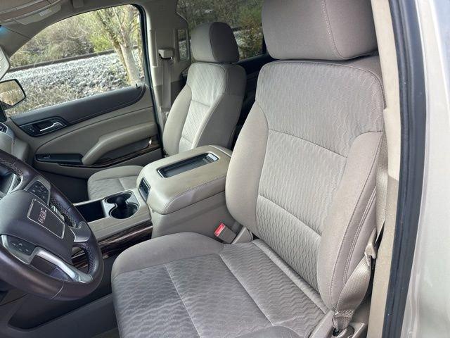 2015 GMC Yukon XL Vehicle Photo in MEDINA, OH 44256-9631