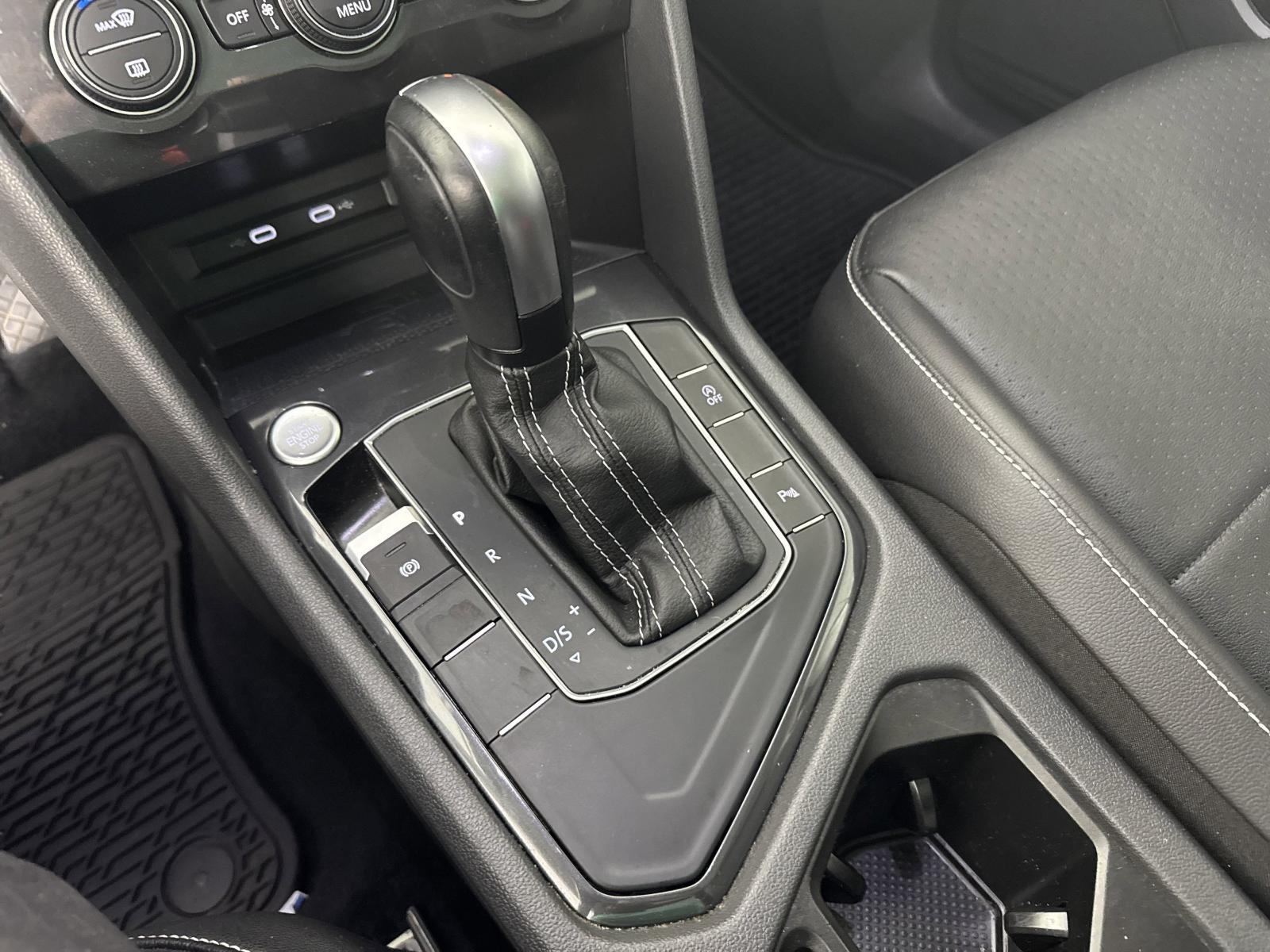2021 Volkswagen Tiguan Vehicle Photo in GEORGETOWN, TX 78626-7508