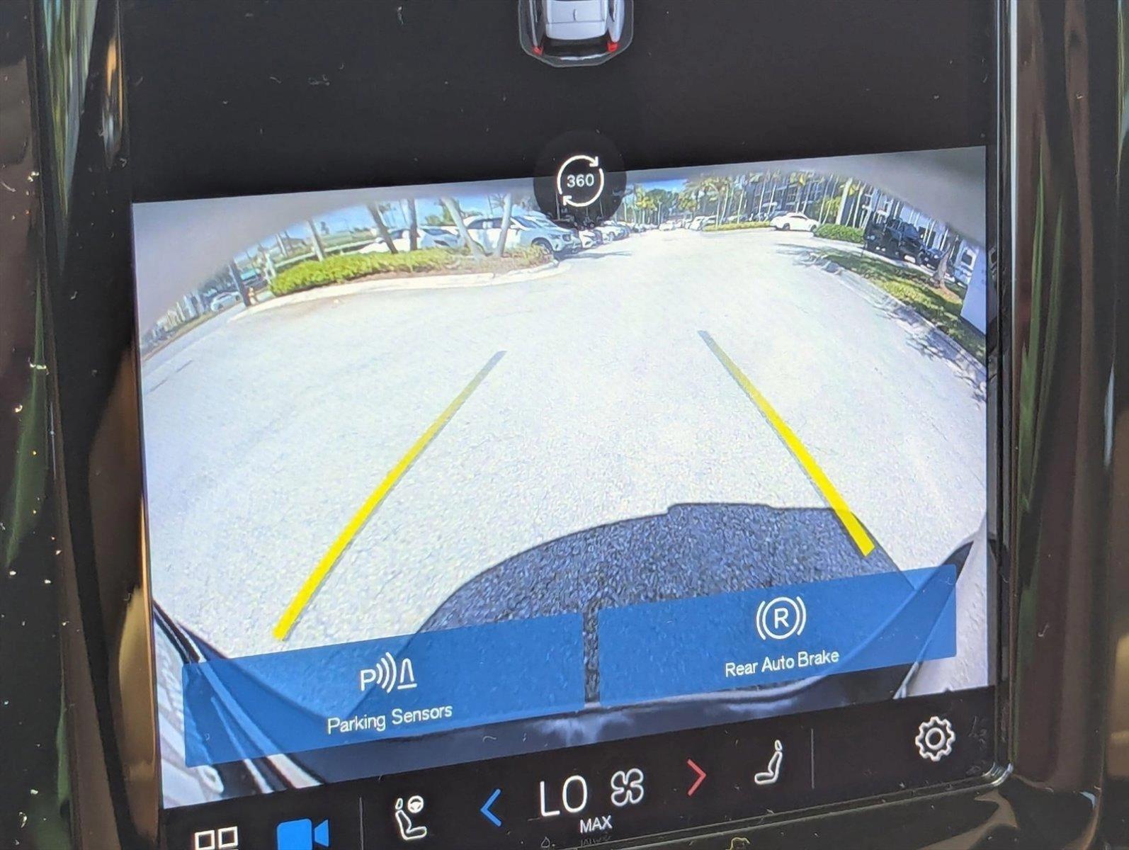 2022 Volvo XC60 Recharge Plug-In Hybrid Vehicle Photo in Delray Beach, FL 33444