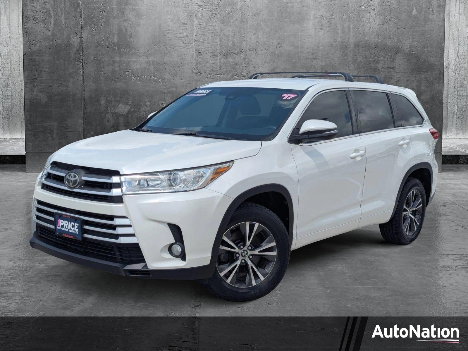 2017 Toyota Highlander Vehicle Photo in Corpus Christi, TX 78415