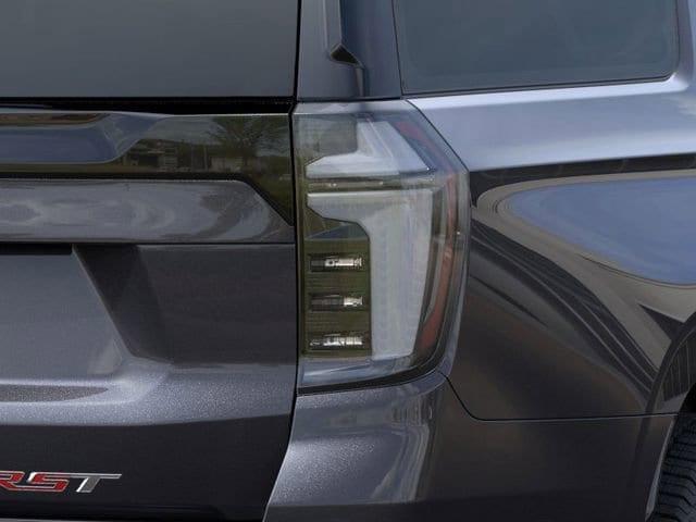 2025 Chevrolet Suburban Vehicle Photo in BROCKTON, MA 02301-7113