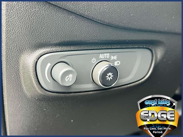 2022 Chevrolet Equinox Vehicle Photo in Roslyn, NY 11576