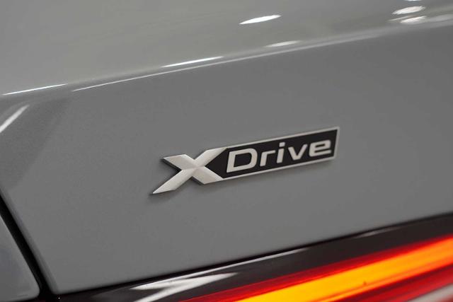 2025 BMW 540i xDrive Vehicle Photo in GRAPEVINE, TX 76051