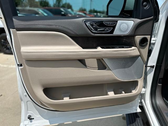 2022 Lincoln Navigator Vehicle Photo in San Antonio, TX 78230