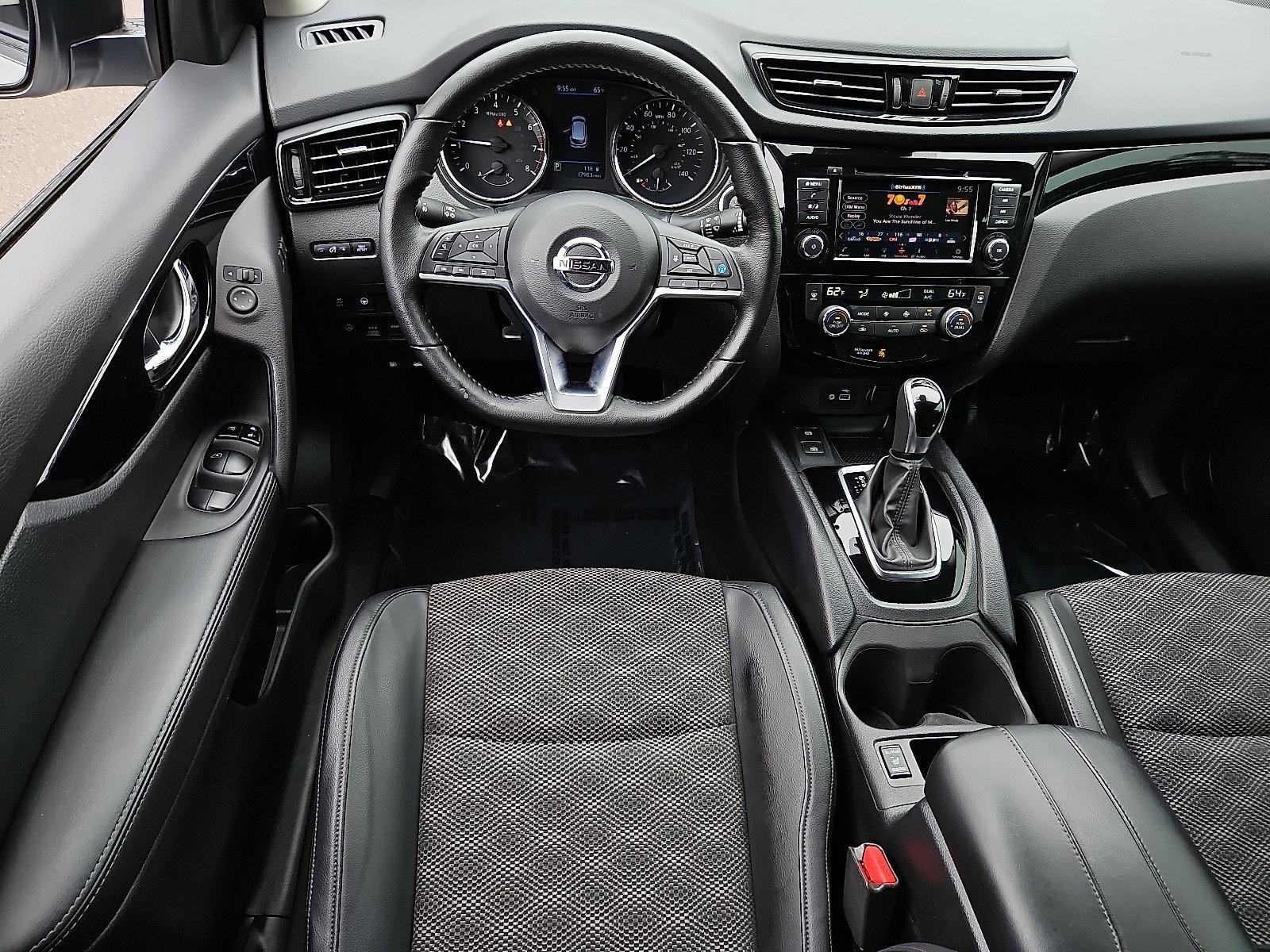 2022 Nissan Rogue Sport Vehicle Photo in Jenkintown, PA 19046