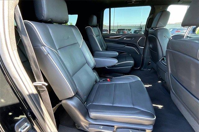 2023 Cadillac Escalade ESV Vehicle Photo in INDEPENDENCE, MO 64055-1314