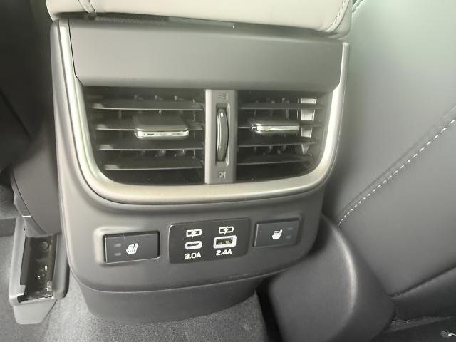 2025 Subaru Outback Vehicle Photo in Green Bay, WI 54304