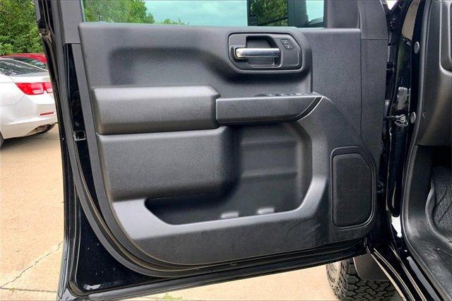 2025 Chevrolet Silverado 2500 HD Vehicle Photo in KANSAS CITY, MO 64114-4502