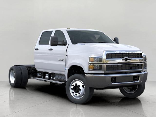 2025 Chevrolet Silverado Chassis Cab Vehicle Photo in Neenah, WI 54956