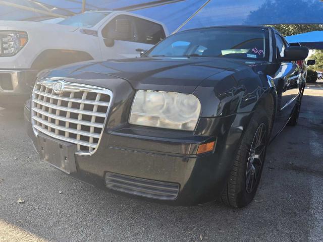 2008 Chrysler 300-Series Vehicle Photo in DENTON, TX 76210-9321