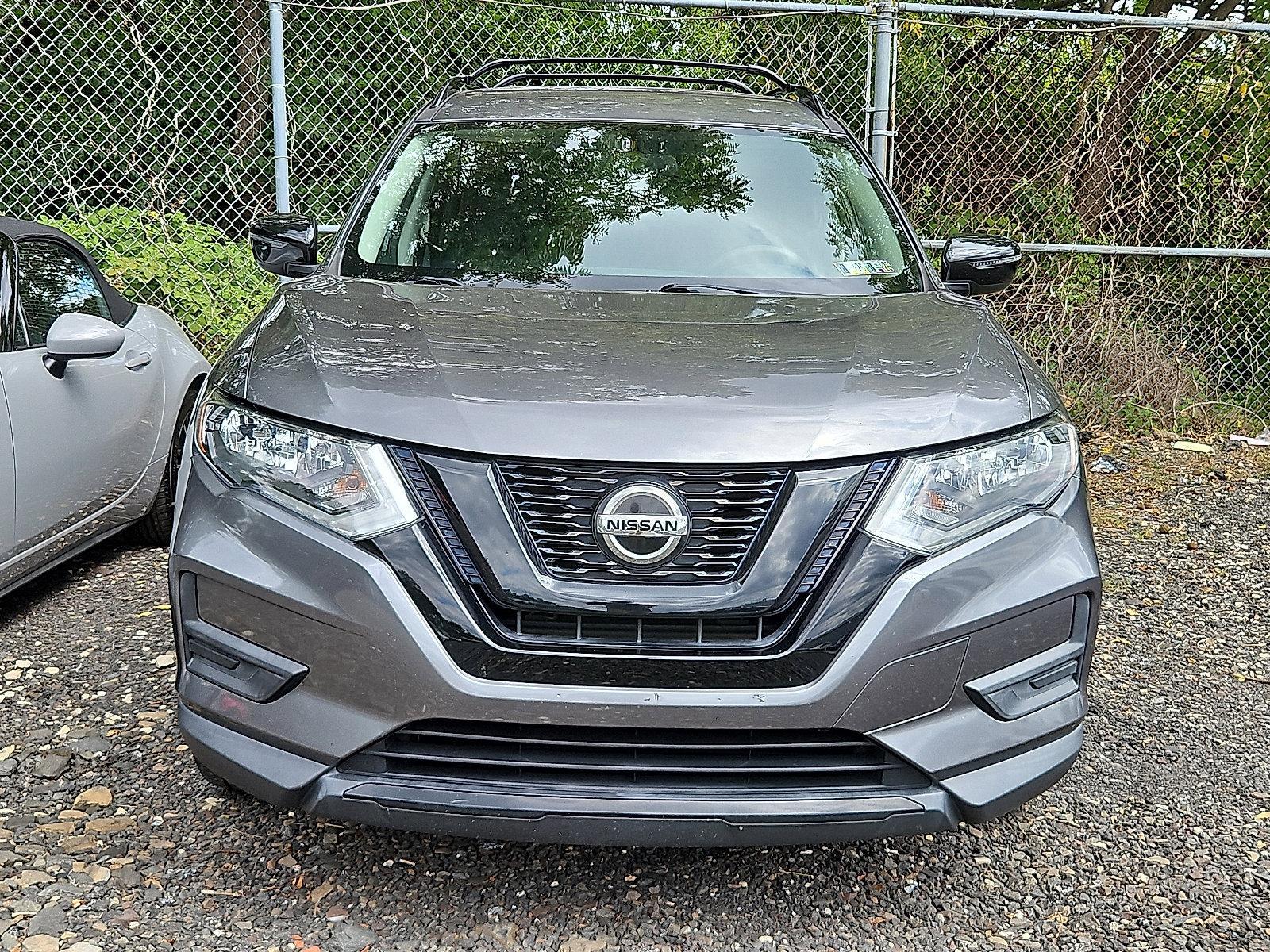 2018 Nissan Rogue Vehicle Photo in Trevose, PA 19053