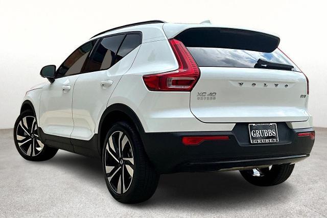 2025 Volvo XC40 Vehicle Photo in Houston, TX 77007