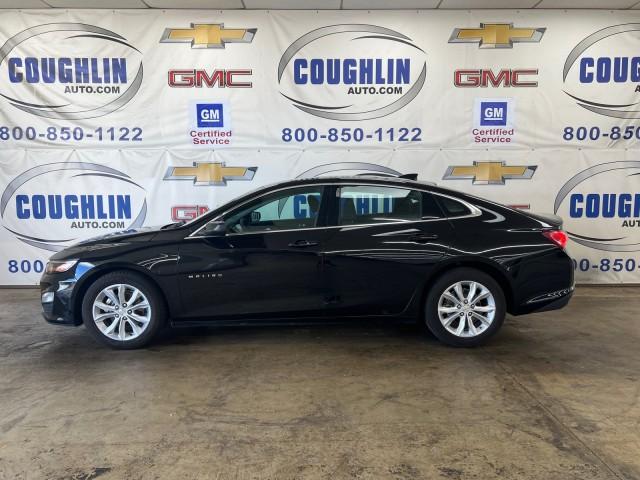 Used 2022 Chevrolet Malibu 1LT with VIN 1G1ZD5ST2NF137535 for sale in London, OH