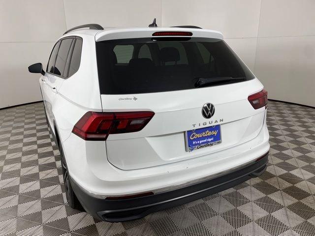 2023 Volkswagen Tiguan Vehicle Photo in PHOENIX, AZ 85014-3381
