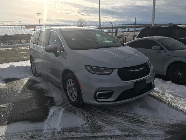 2023 Chrysler Pacifica Vehicle Photo in GREEN BAY, WI 54303-3330