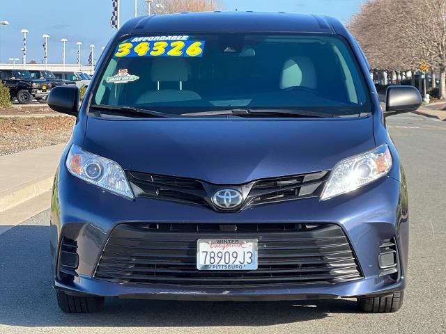 2020 Toyota Sienna Vehicle Photo in PITTSBURG, CA 94565-7121