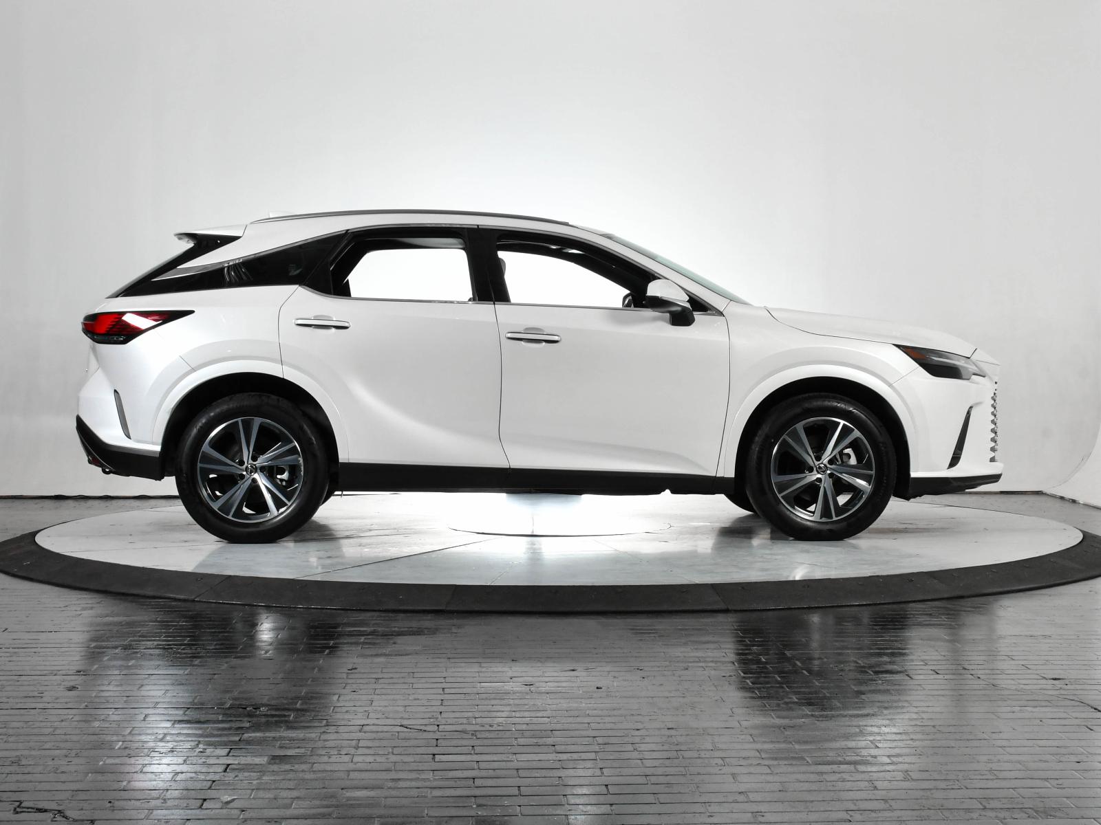 2024 Lexus RX 350 Vehicle Photo in DALLAS, TX 75235