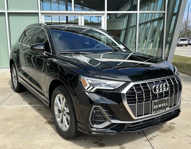2025 Audi Q3 Vehicle Photo in HOUSTON, TX 77090