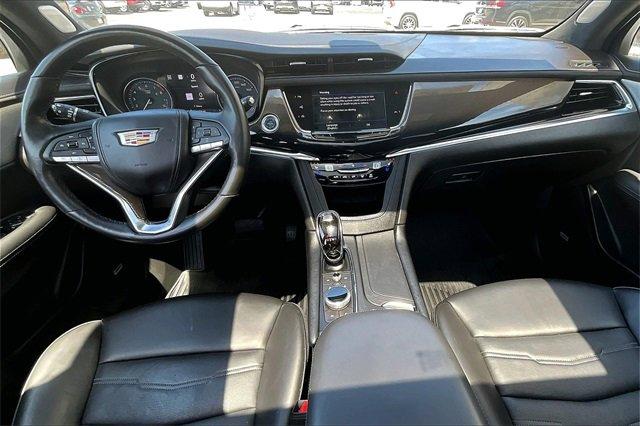2024 Cadillac XT6 Vehicle Photo in TOPEKA, KS 66609-0000