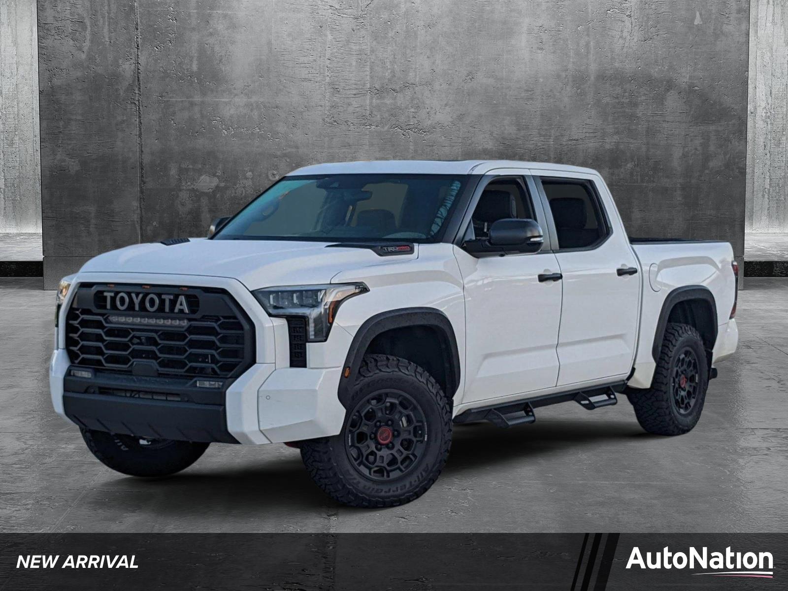 2024 Toyota Tundra 4WD Vehicle Photo in Davie, FL 33331